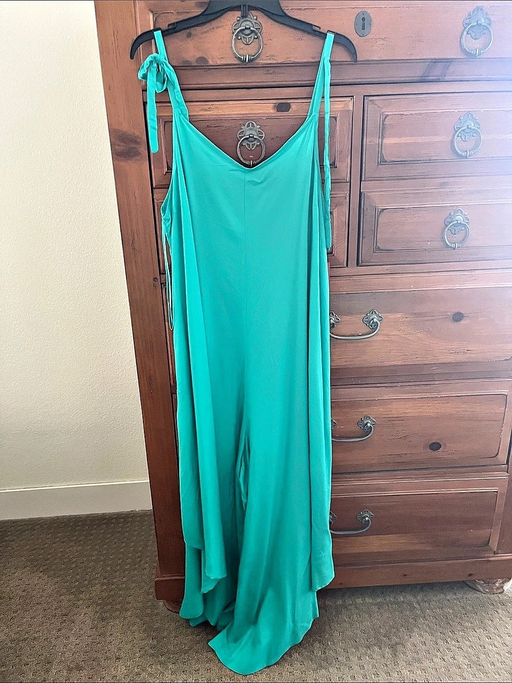 Vince Camuto V-Neck Sleeveless Tie-Shoulder Angled-Hem Jumpsuit Tie-Shoulder Siz
